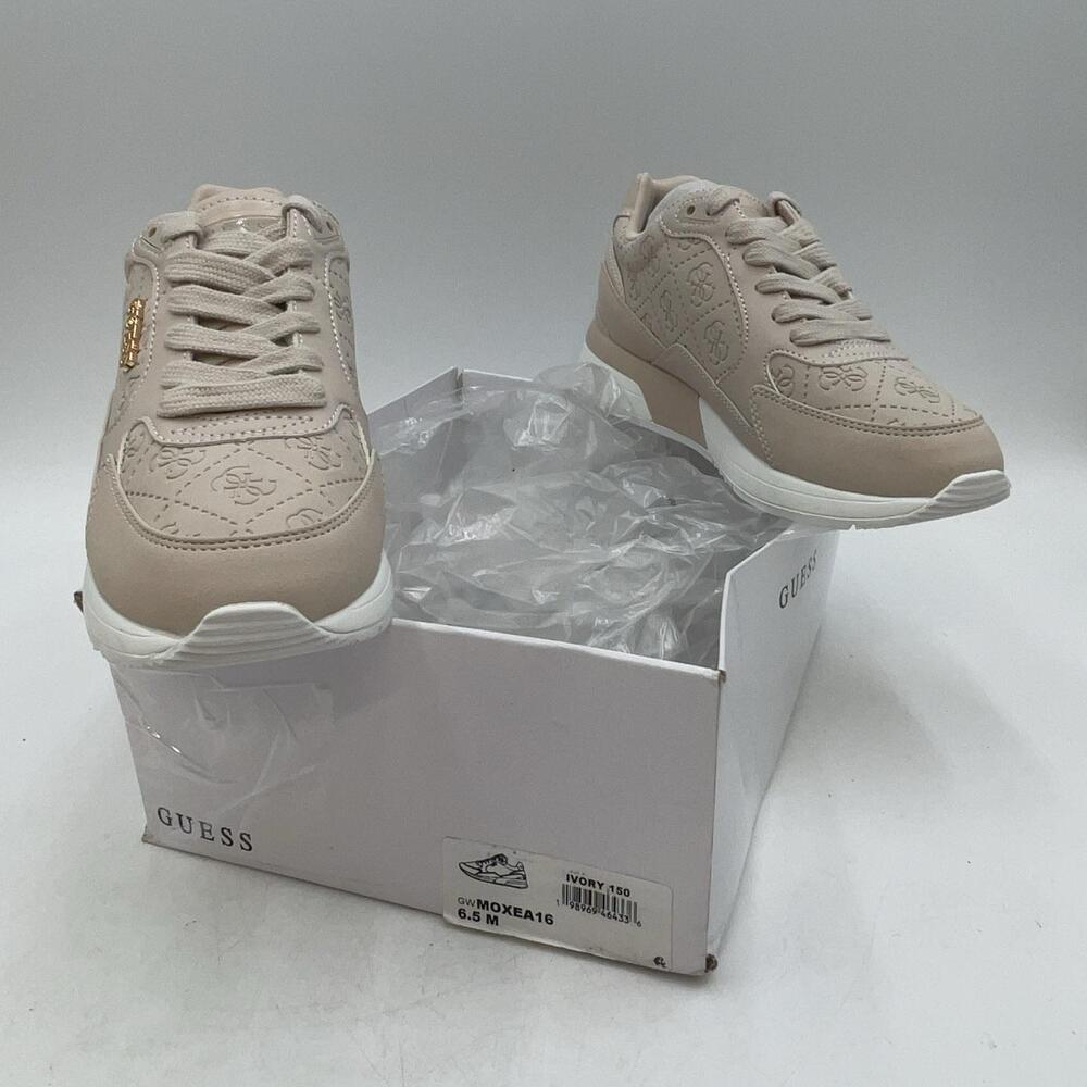 Guess GW MOXEA16 Shoes Womens Size 6.5 White Logo Low Top Comfort Sneakers